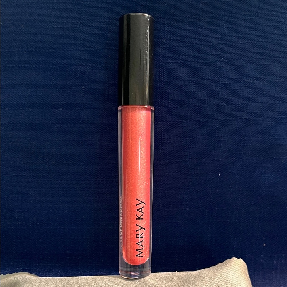 Mary Kay AK18 Shimmering Soft Pink Lipgloss 475